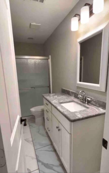 2 Bedroom Luxury Home.. Wooden Floors And Ceilings Dallas Exterior foto