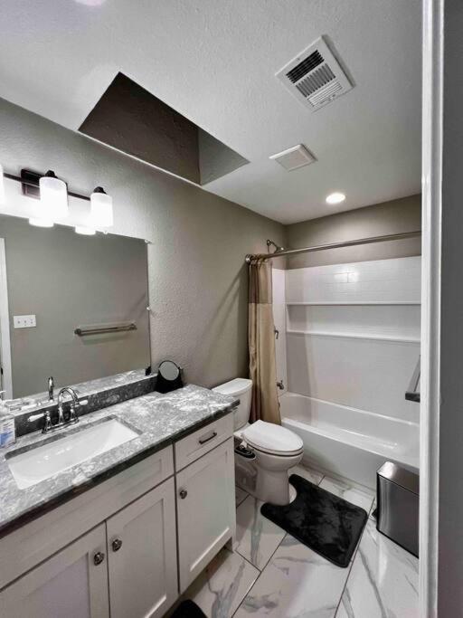 2 Bedroom Luxury Home.. Wooden Floors And Ceilings Dallas Exterior foto